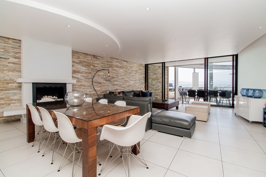4 Bedroom Property for Sale in Plettenberg Bay Central Western Cape